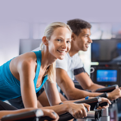 lezione di spinning e notte azzurra al villaggio della Salute Più
